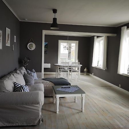 Old School Pa Eidslandet - Exclusive Apartment 外观 照片