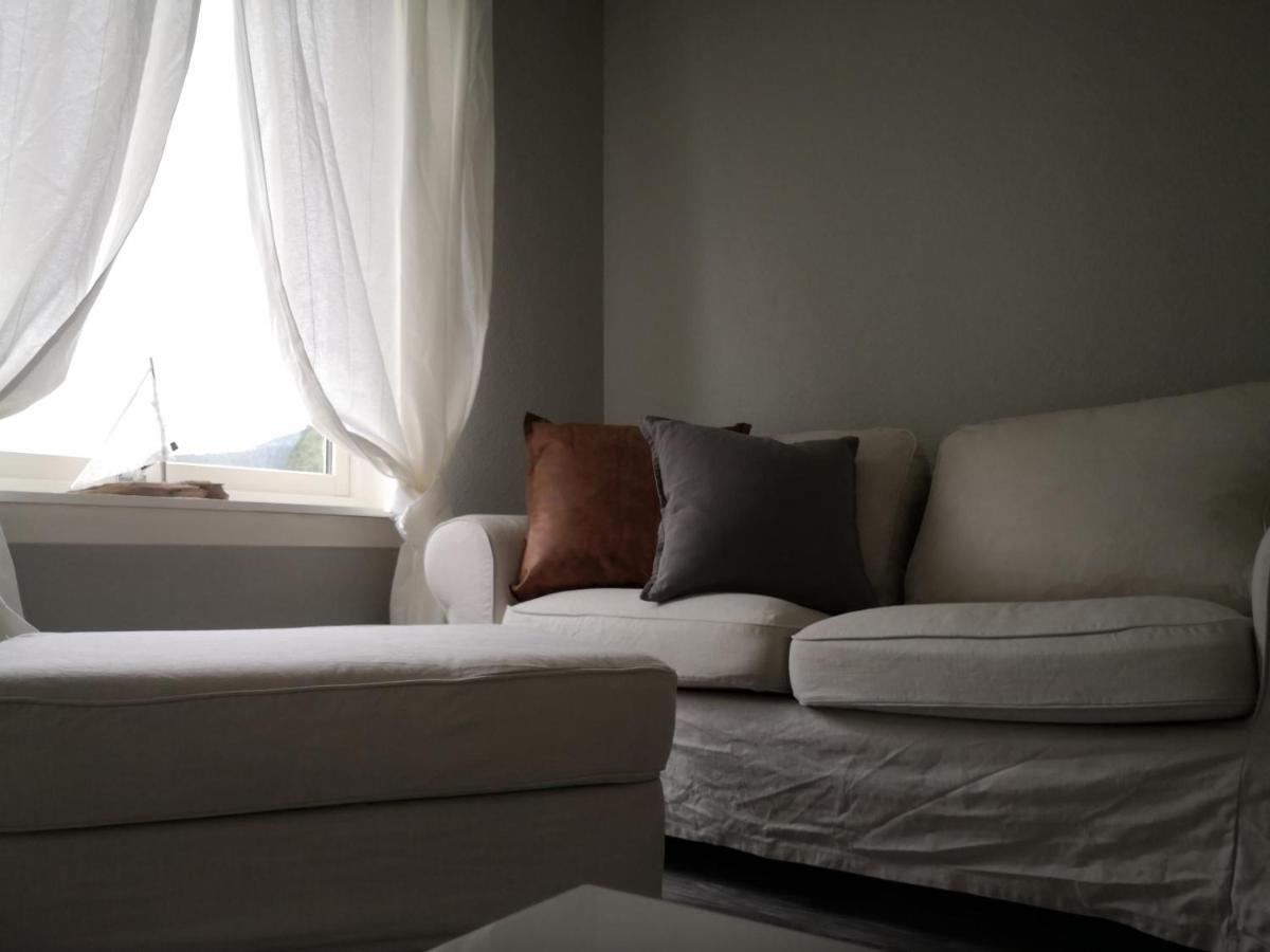 Old School Pa Eidslandet - Exclusive Apartment 外观 照片