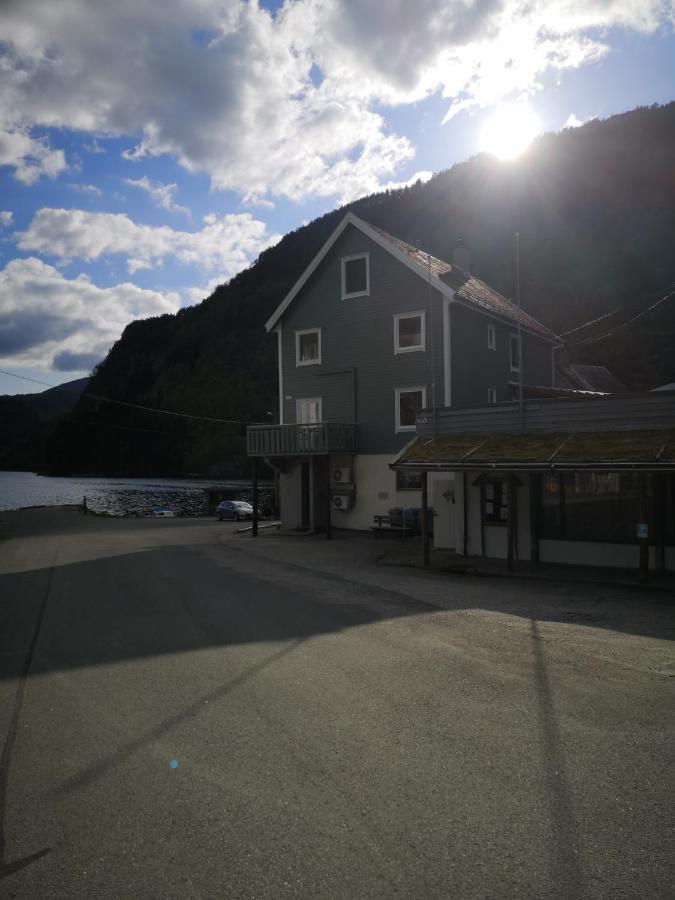 Old School Pa Eidslandet - Exclusive Apartment 外观 照片